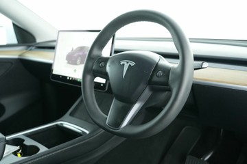 https://vehicle-cdn.autoleague.cloud/30641_U512819_15.jpg