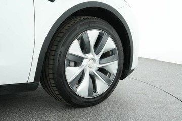 https://vehicle-cdn.autoleague.cloud/30641_U512819_8.jpg