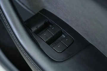 https://vehicle-cdn.autoleague.cloud/30641_U512820_14.jpg