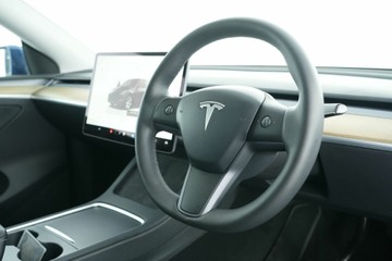 https://vehicle-cdn.autoleague.cloud/30641_U512821_15.jpg