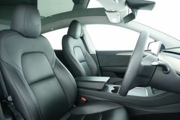https://vehicle-cdn.autoleague.cloud/30641_U512821_16.jpg