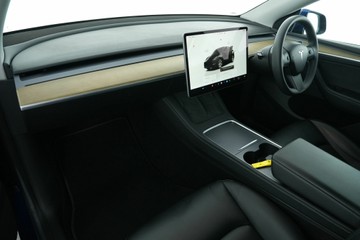 https://vehicle-cdn.autoleague.cloud/30641_U512821_22.jpg