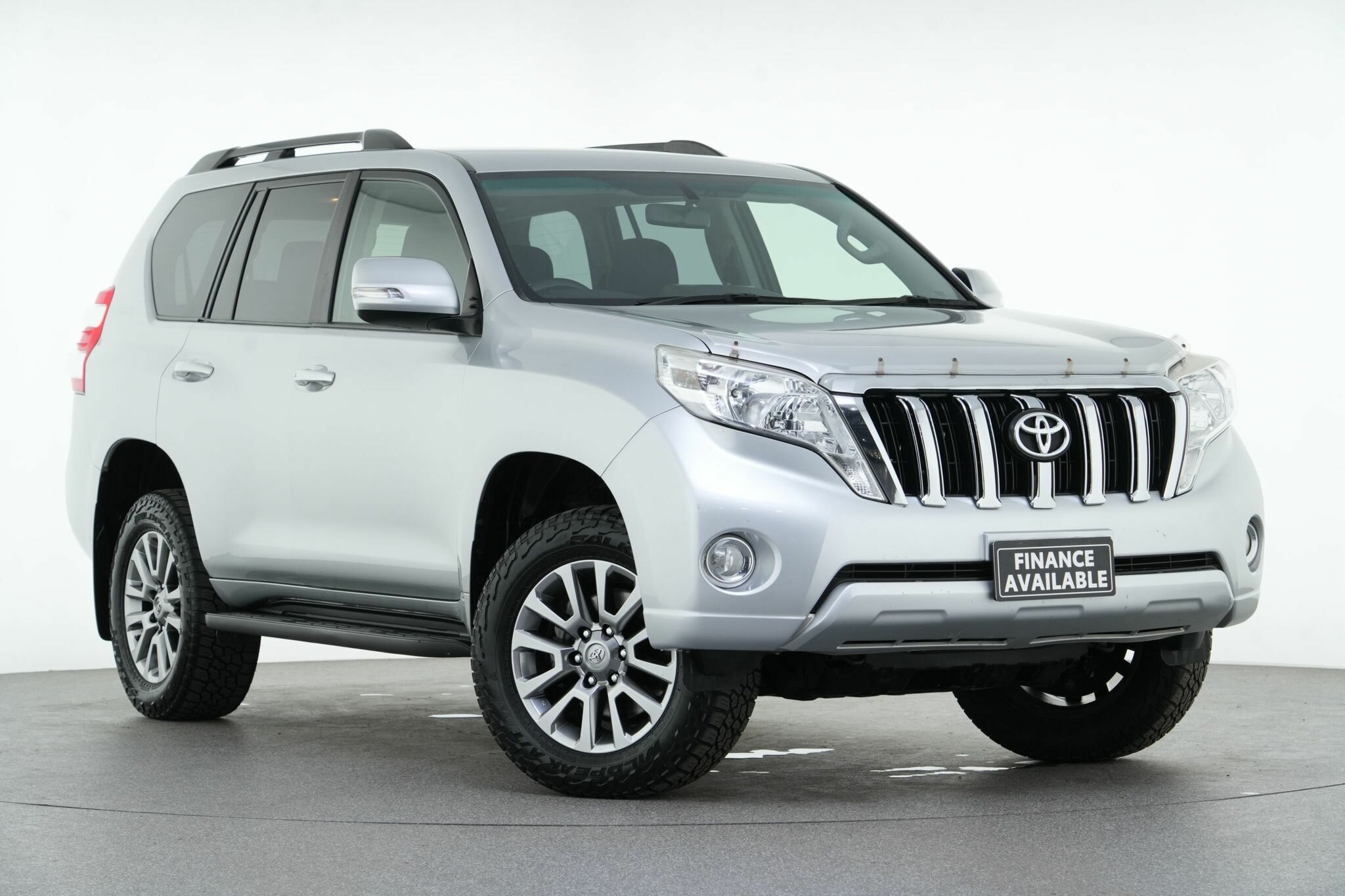 Toyota Landcruiser Prado image 1