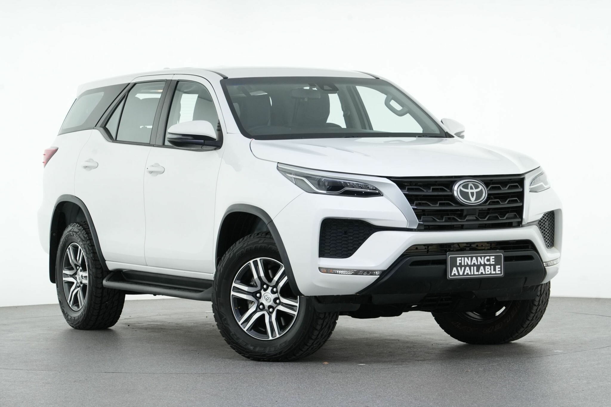 Toyota Fortuner image 1