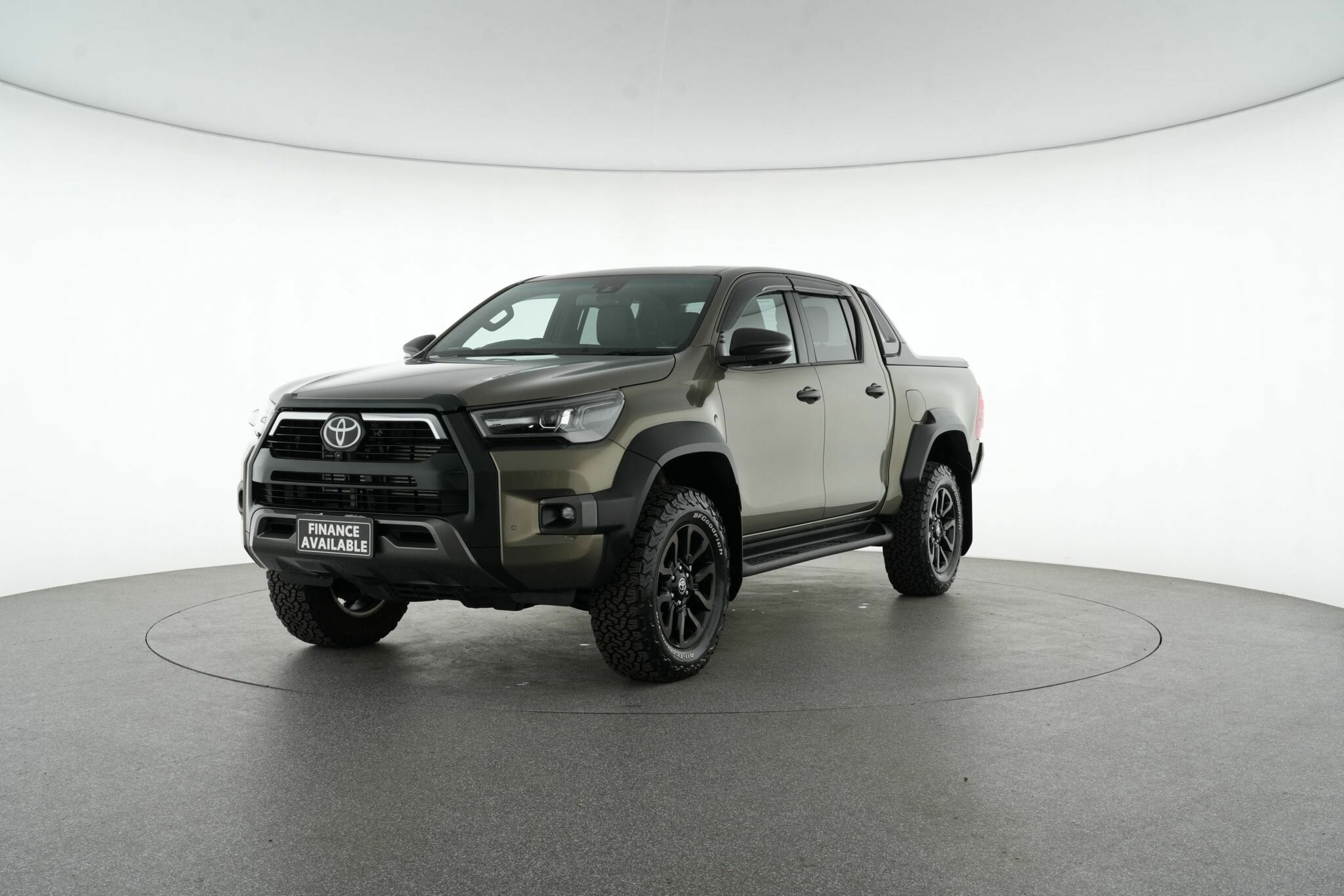 Toyota Hilux image 4