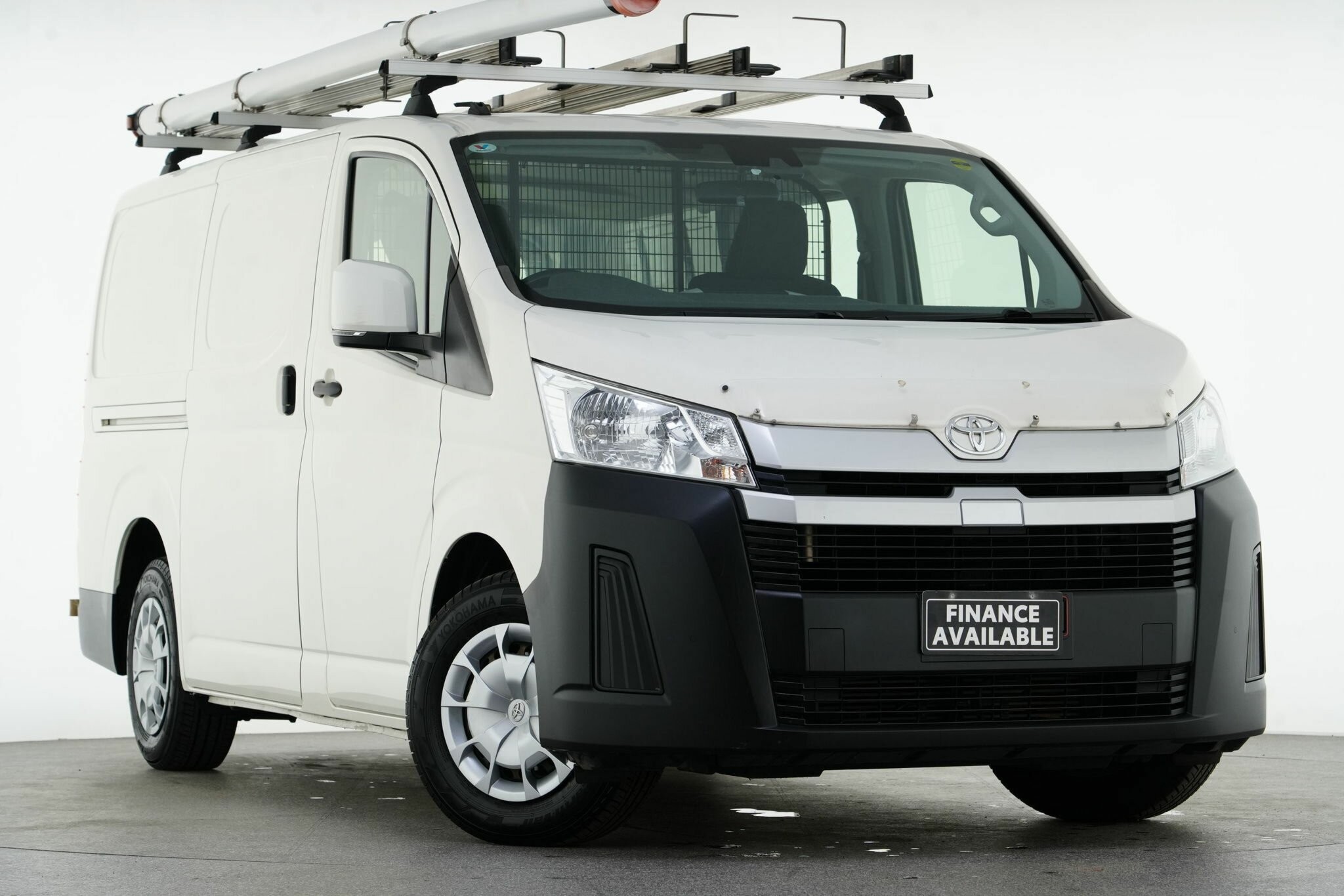 Toyota Hiace image 1