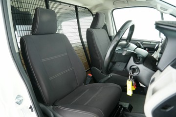 https://vehicle-cdn.autoleague.cloud/30641_U512882_14.jpg