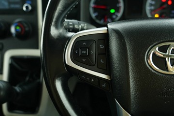 https://vehicle-cdn.autoleague.cloud/30641_U512882_20.jpg