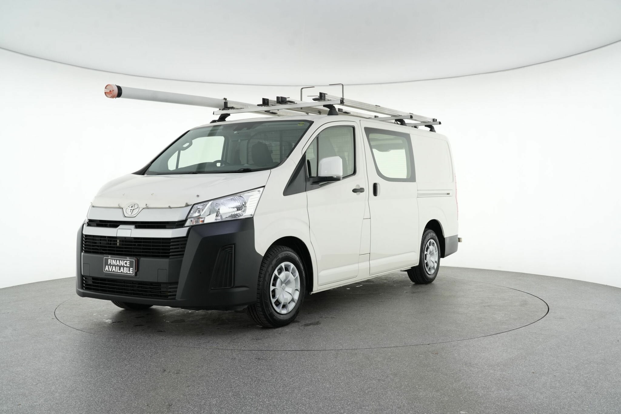 Toyota Hiace image 4