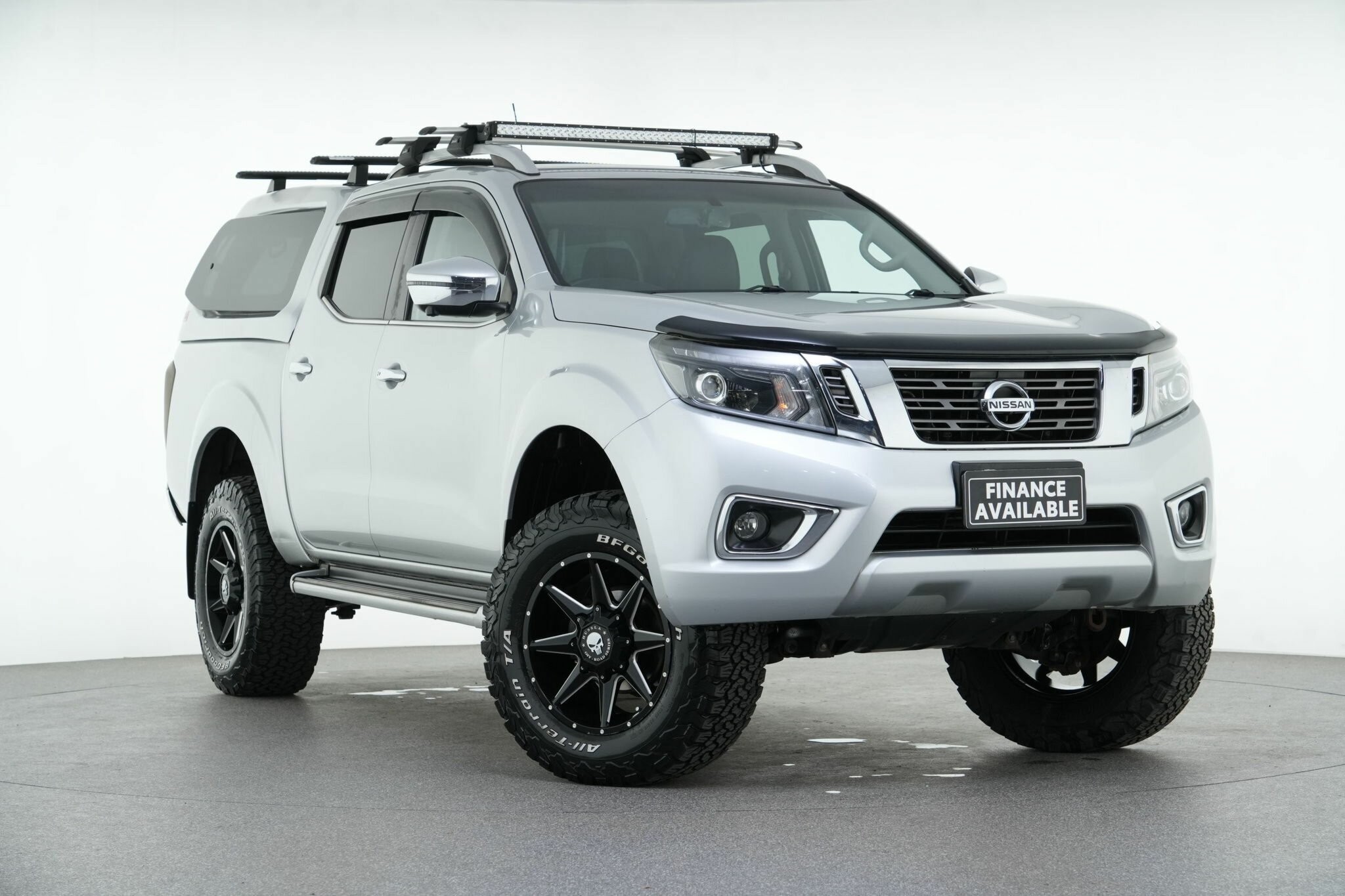 Nissan Navara image 1