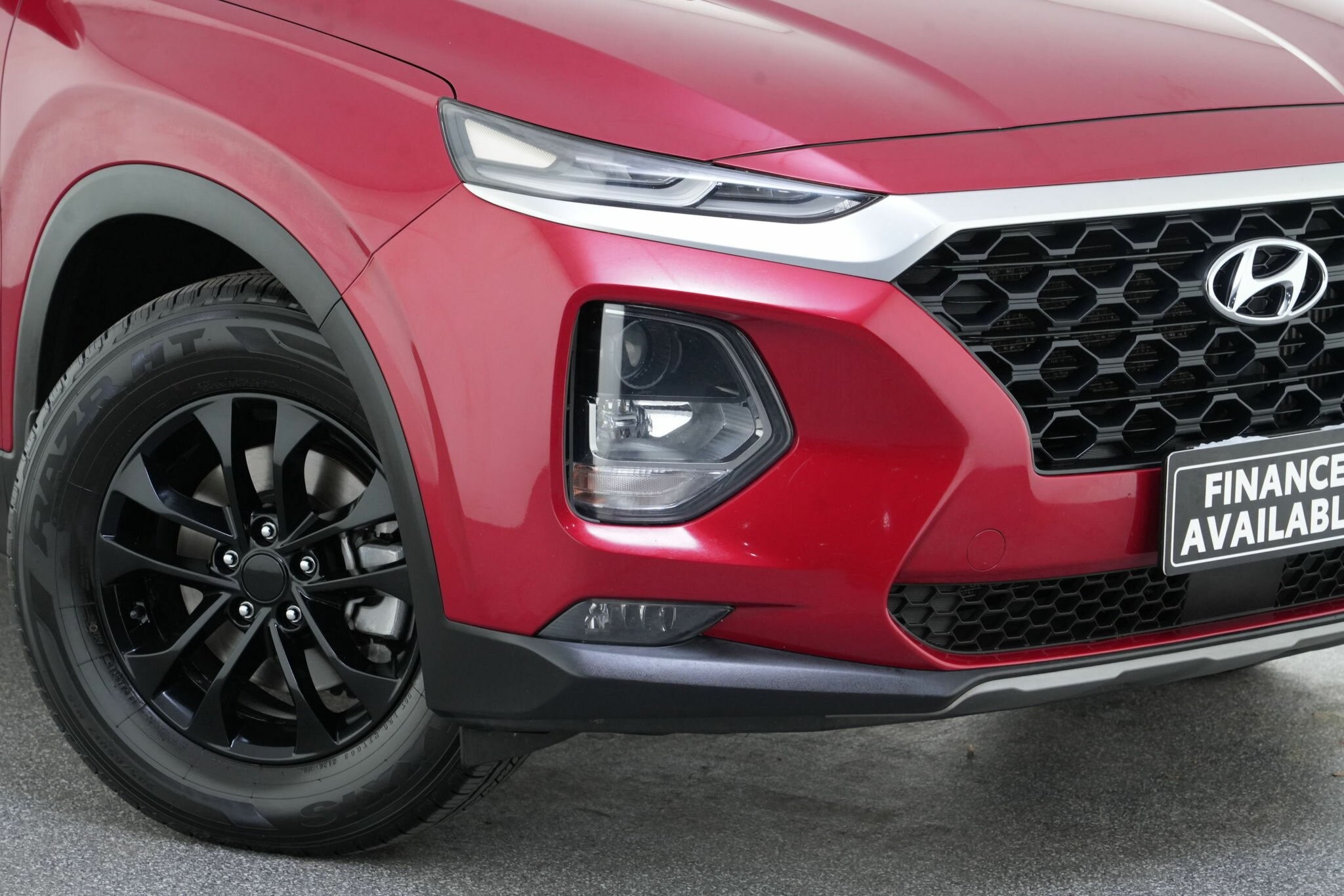 Hyundai Santa Fe image 2