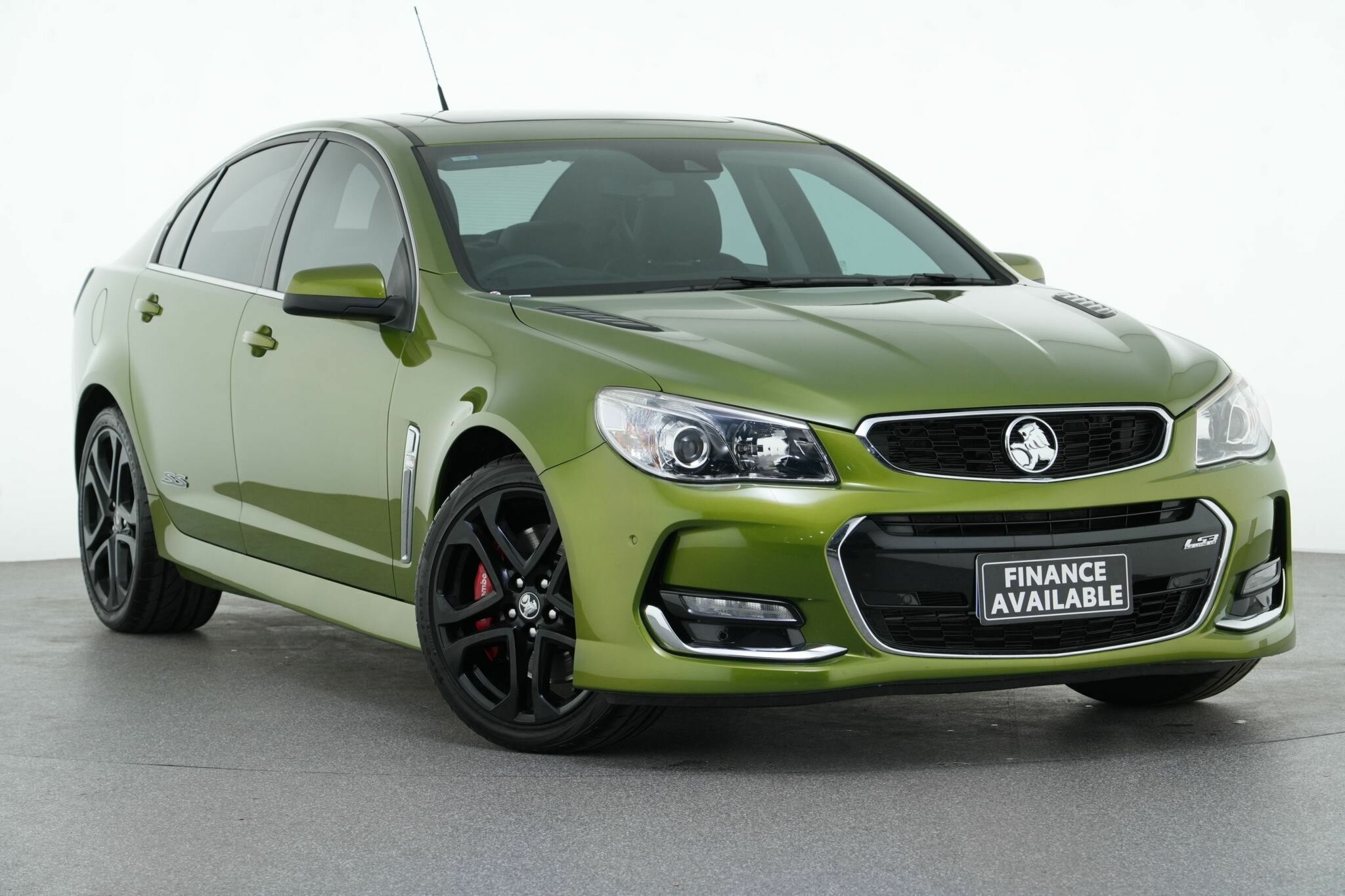 Holden Commodore image 1
