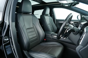 https://vehicle-cdn.autoleague.cloud/30641_U512894_17.jpg