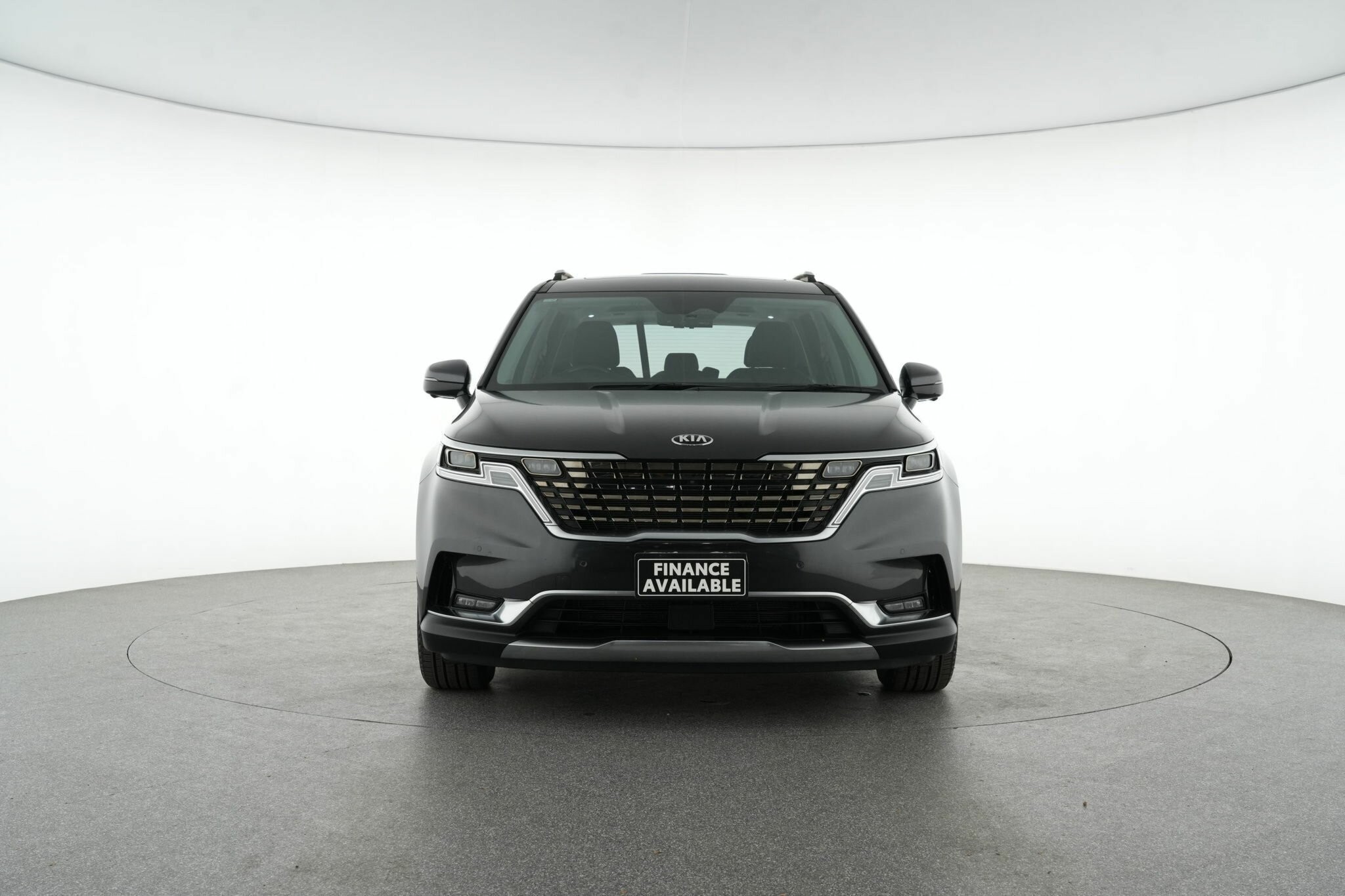 Kia Carnival image 3