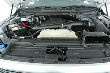 https://vehicle-cdn.autoleague.cloud/30641_U512907_29.jpg