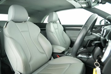 https://vehicle-cdn.autoleague.cloud/30641_U512923_16.jpg