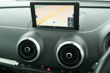 https://vehicle-cdn.autoleague.cloud/30641_U512923_21.jpg