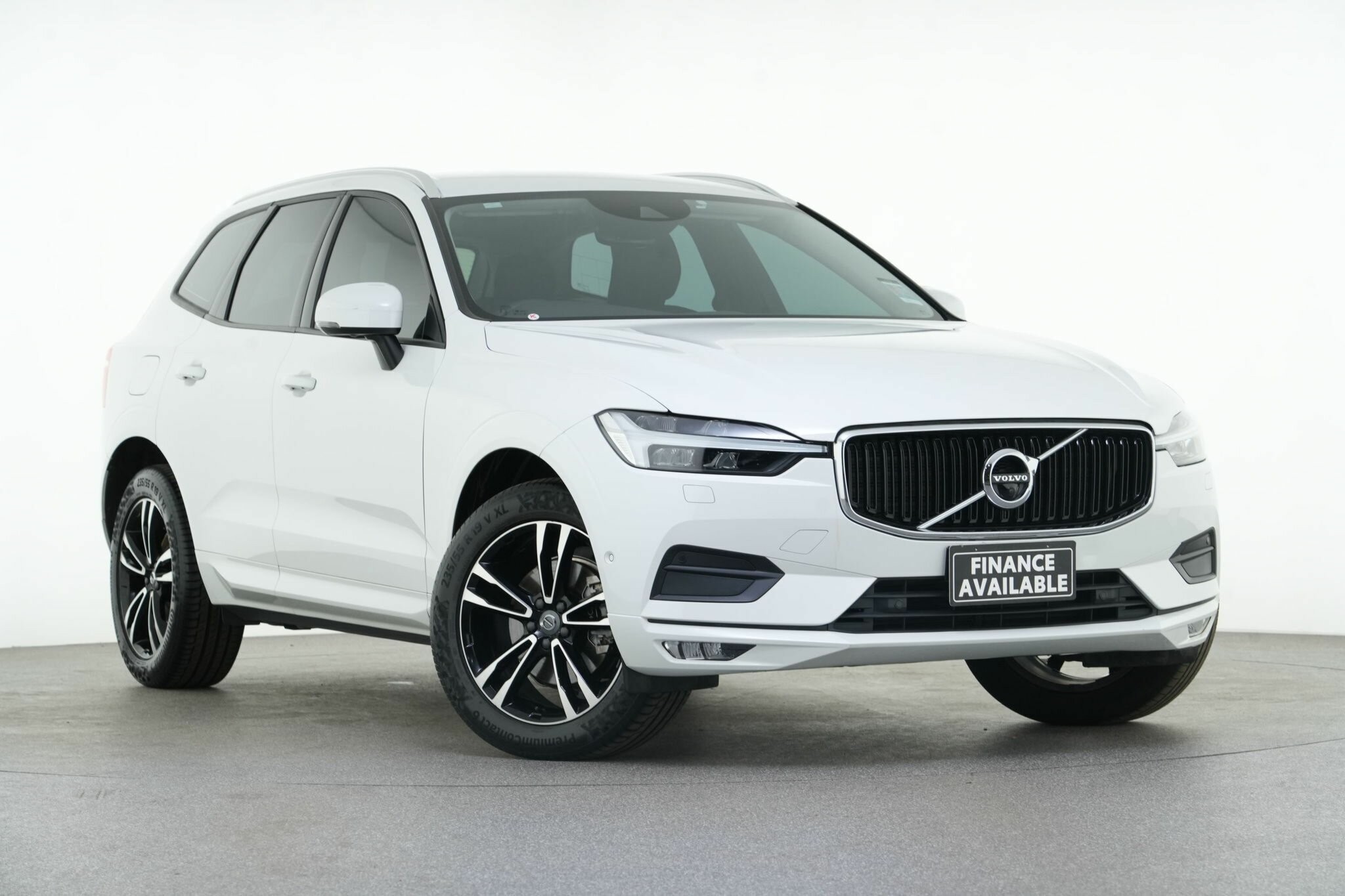 Volvo Xc60 image 1