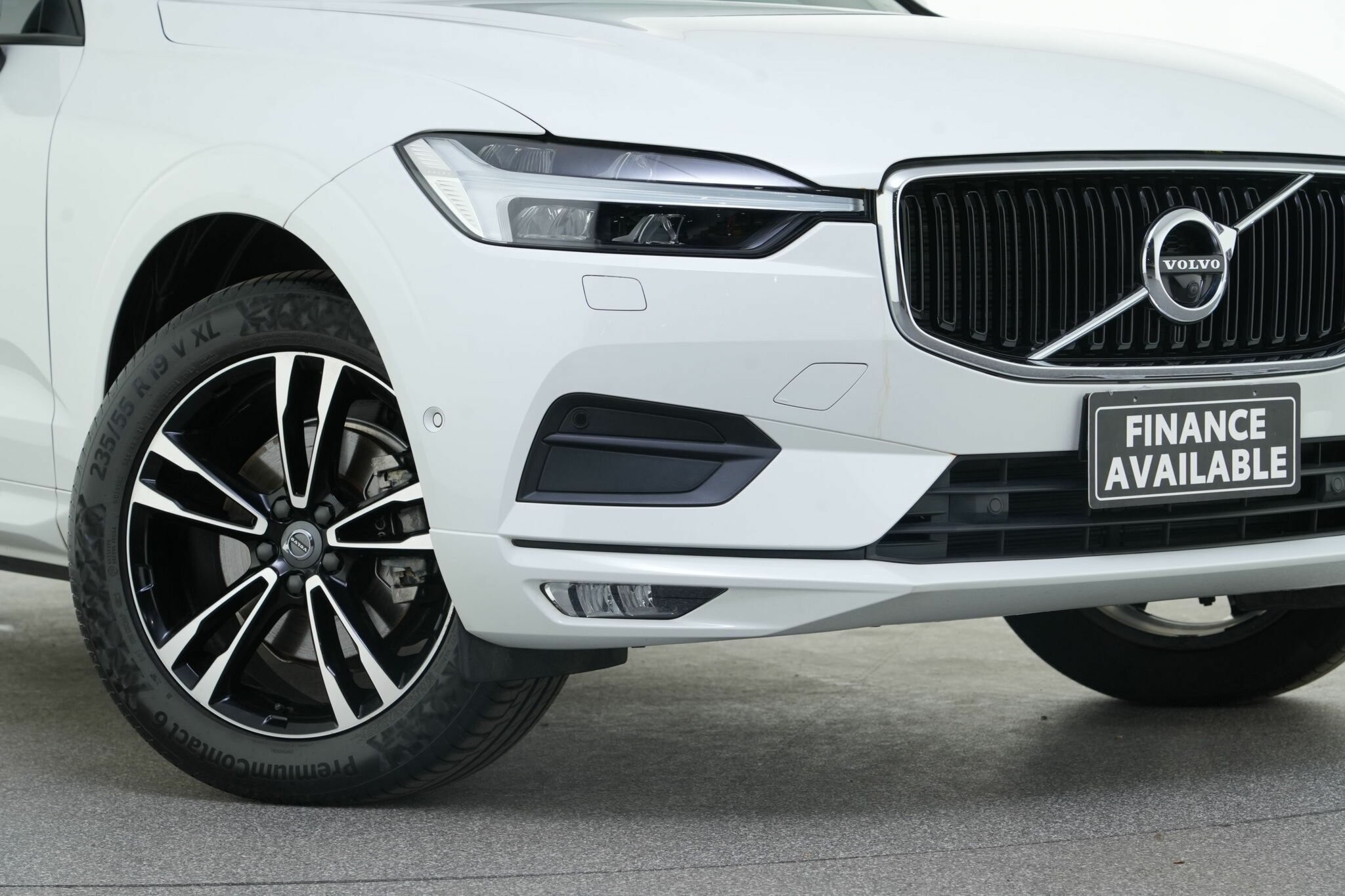 Volvo Xc60 image 2