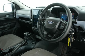 https://vehicle-cdn.autoleague.cloud/30641_U512928_13.jpg