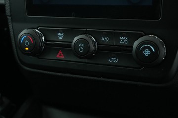 https://vehicle-cdn.autoleague.cloud/30641_U512928_20.jpg