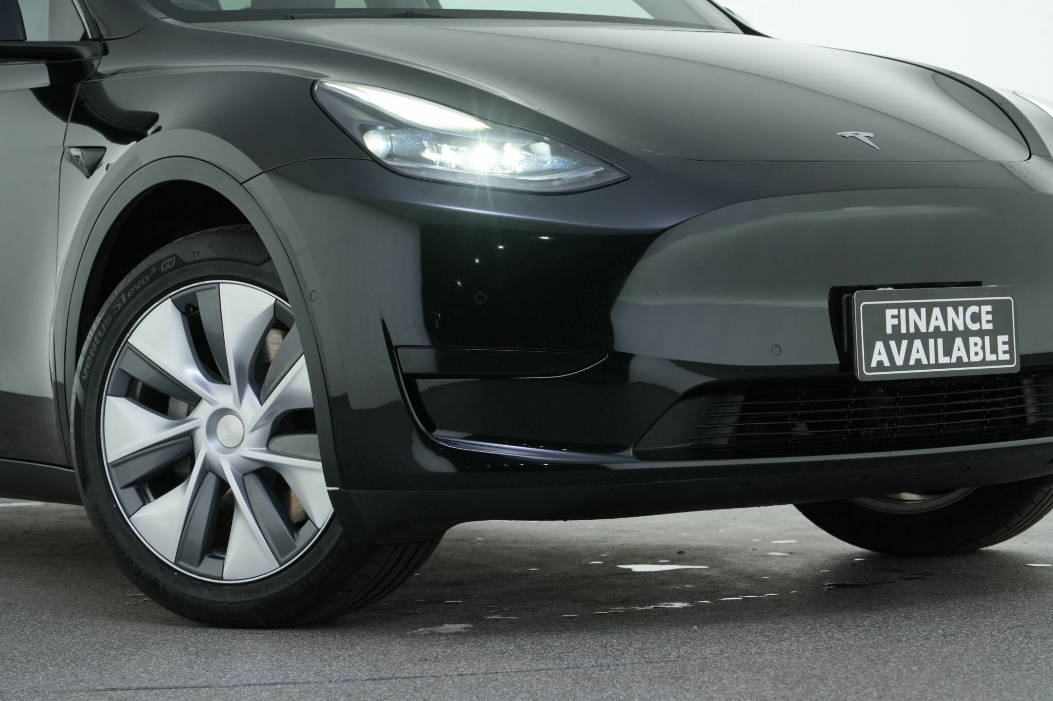 Tesla Model Y image 2
