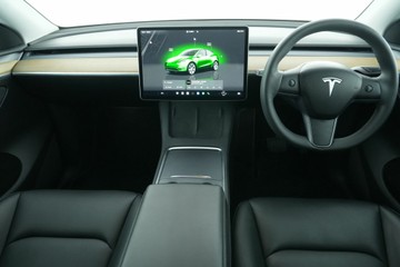 https://vehicle-cdn.autoleague.cloud/30641_U512931_13.jpg