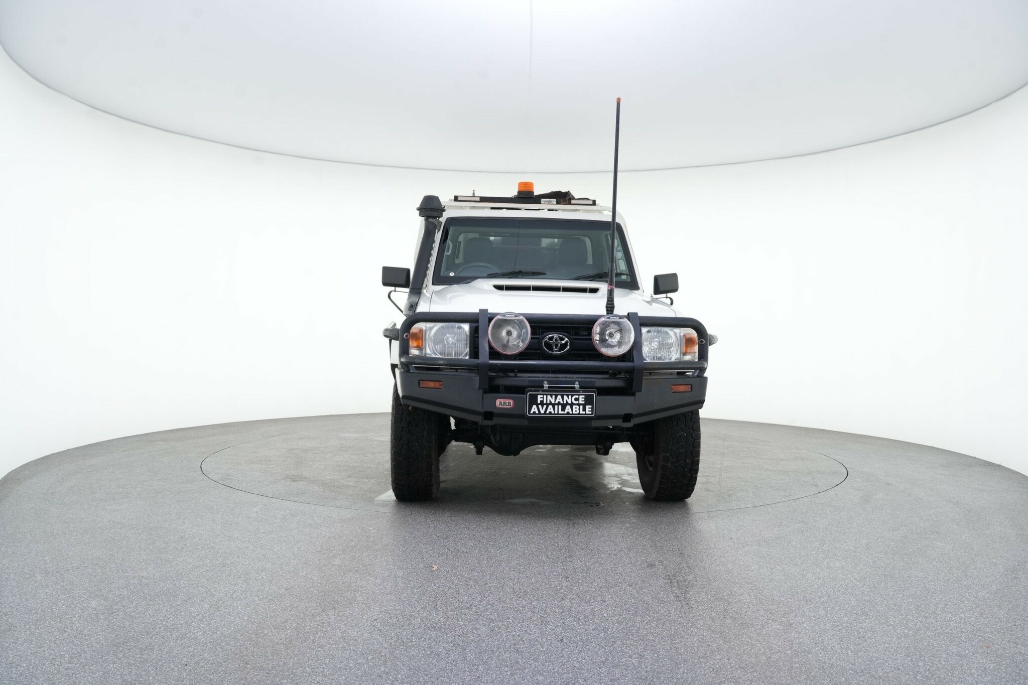 Toyota Landcruiser image 3