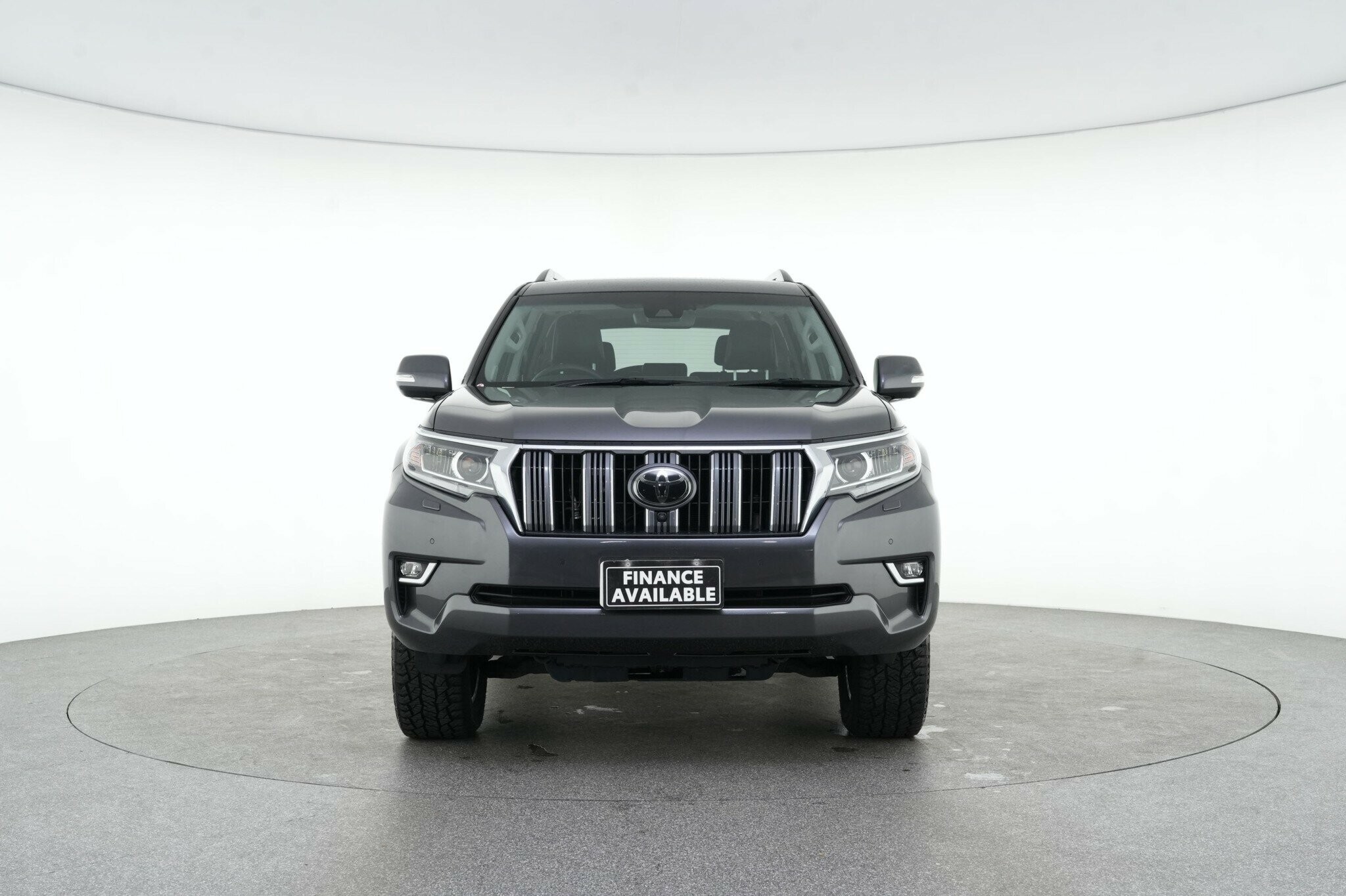 Toyota Landcruiser Prado image 3