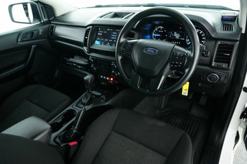 https://vehicle-cdn.autoleague.cloud/30641_U512965_13.jpg