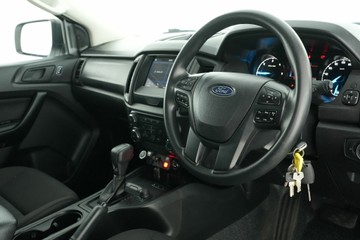 https://vehicle-cdn.autoleague.cloud/30641_U512968_10.jpg