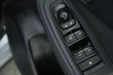 https://vehicle-cdn.autoleague.cloud/30641_U512978_13.jpg