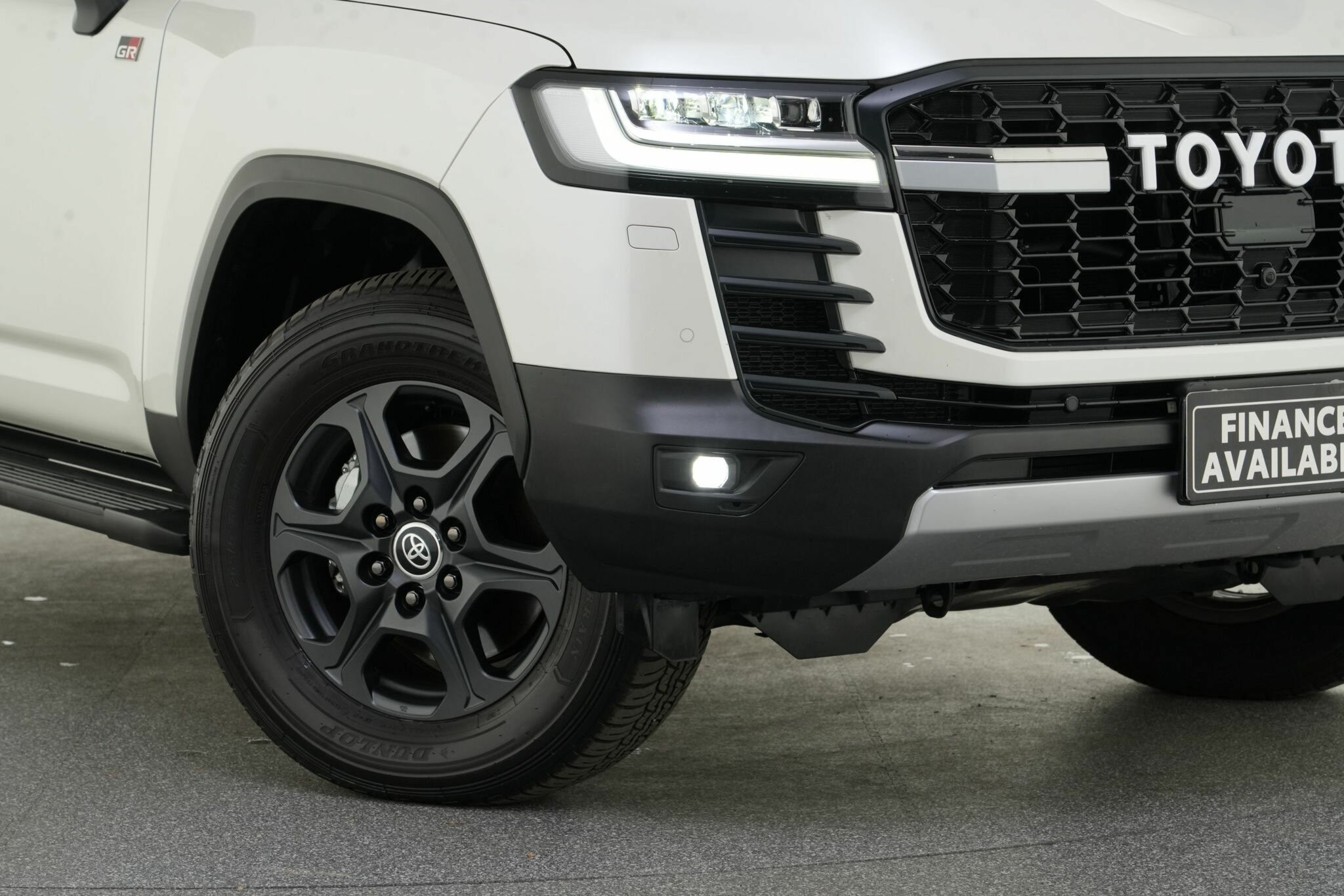 Toyota Landcruiser image 2