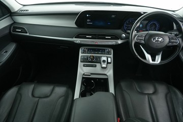 https://vehicle-cdn.autoleague.cloud/30641_U512990_12.jpg