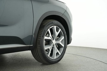 https://vehicle-cdn.autoleague.cloud/30641_U512990_8.jpg