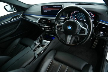 https://vehicle-cdn.autoleague.cloud/30641_U512996_17.jpg