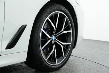 https://vehicle-cdn.autoleague.cloud/30641_U512996_9.jpg