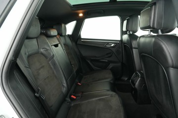 https://vehicle-cdn.autoleague.cloud/30641_U513005_12.jpg