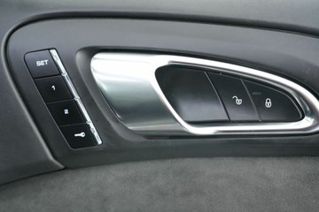https://vehicle-cdn.autoleague.cloud/30641_U513011_17.jpg