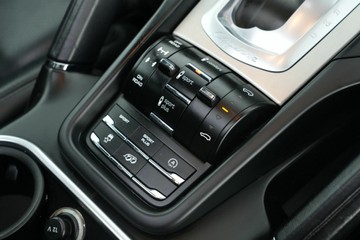 https://vehicle-cdn.autoleague.cloud/30641_U513011_24.jpg