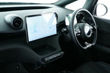 https://vehicle-cdn.autoleague.cloud/30641_U513016_25.jpg