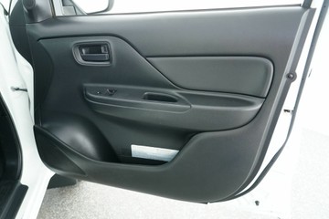 https://vehicle-cdn.autoleague.cloud/30641_U513025_13.jpg