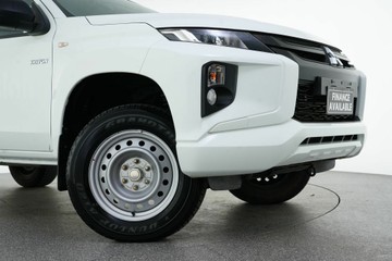 https://vehicle-cdn.autoleague.cloud/30641_U513025_2.jpg
