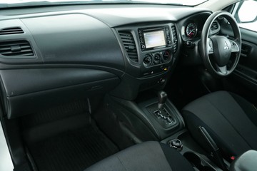 https://vehicle-cdn.autoleague.cloud/30641_U513025_22.jpg