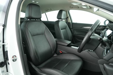 https://vehicle-cdn.autoleague.cloud/30641_U513035_12.jpg