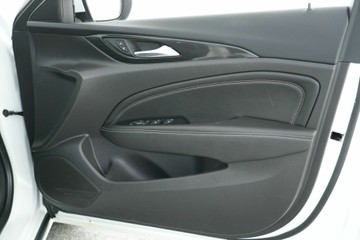 https://vehicle-cdn.autoleague.cloud/30641_U513035_13.jpg