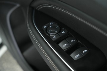 https://vehicle-cdn.autoleague.cloud/30641_U513035_14.jpg