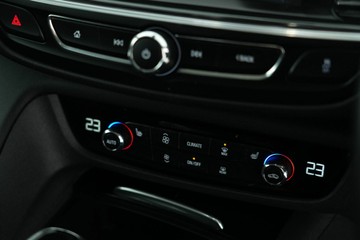 https://vehicle-cdn.autoleague.cloud/30641_U513035_21.jpg
