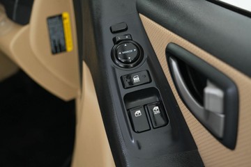 https://vehicle-cdn.autoleague.cloud/30641_U513043_19.jpg