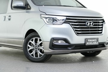https://vehicle-cdn.autoleague.cloud/30641_U513043_2.jpg